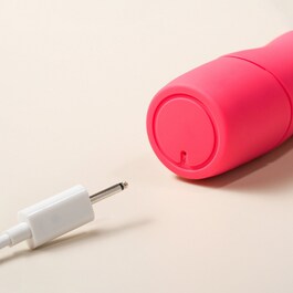 The Romantic - Powerful G-spot vibrator with Organic Shape