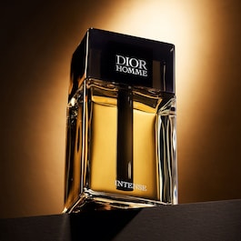 Dior Homme Intense - Eau de parfum - Træagtige noter af rav, iris og vanilje