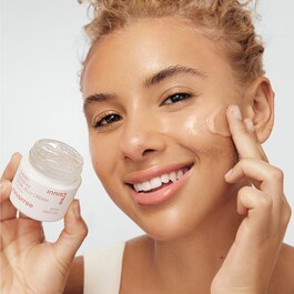 Cherry Blossom Glow Jelly Cream - Cream Radiance & Glow