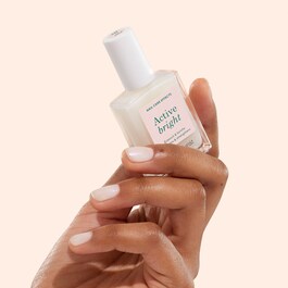 Active Bright - Make-up & pleje neglelak