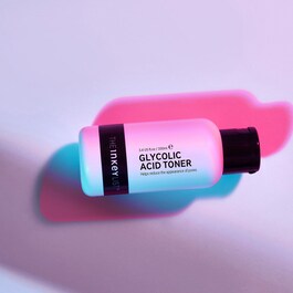 Eksfolierende toner med glykolsyre