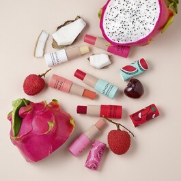 Moisturizing lip balms and exfoliating lip scrubs - 8 hours hydration lip care