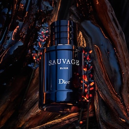 Sauvage Elixir - Parfume til mænd - Citrus, krydderier og træ noter