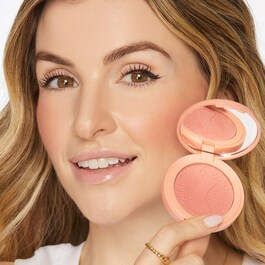 Amazonian Clay 12-Hour Blush