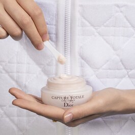Capture Totale Firming & Wrinkle-Correcting Creme - Total anti-age ansigtscreme