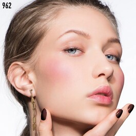 Rouge Blush - Couture Color Powder Blush - Langtidsholdbar