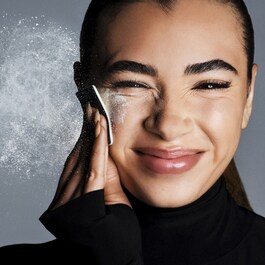 HD Skin Perfecting Pressed Powder - usynligt ultrafluffy kompakt pudder