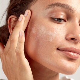 Instant Kalmer - Sea Aster & Schisandra Ceramide Serum