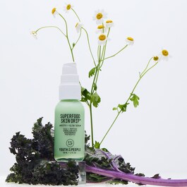 Superfood Skin Drip™ - Udglattende + lysnende serum beriget med grønkål