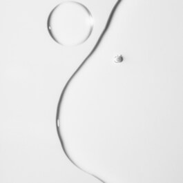 Fugtgivende serum med hyaluronsyre