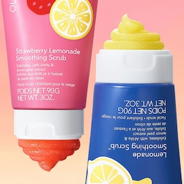 Strawberry Smoothing Scrub - Reteksturerende eksfolierende ansigtsscrub med AHA