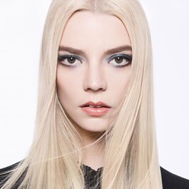 Diorshow Iconic Overcurl - Volumizing Mascara - Plejende virkning og curl-effekt