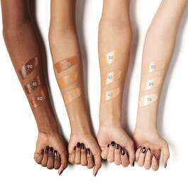 Stay Naked - Tinted Glow Hydrator