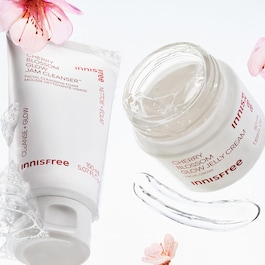 Cherry Blossom Glow Jelly Cream - Cream Radiance & Glow