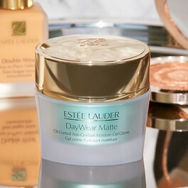 DayWear Matte - Oil-Control Gel Creme