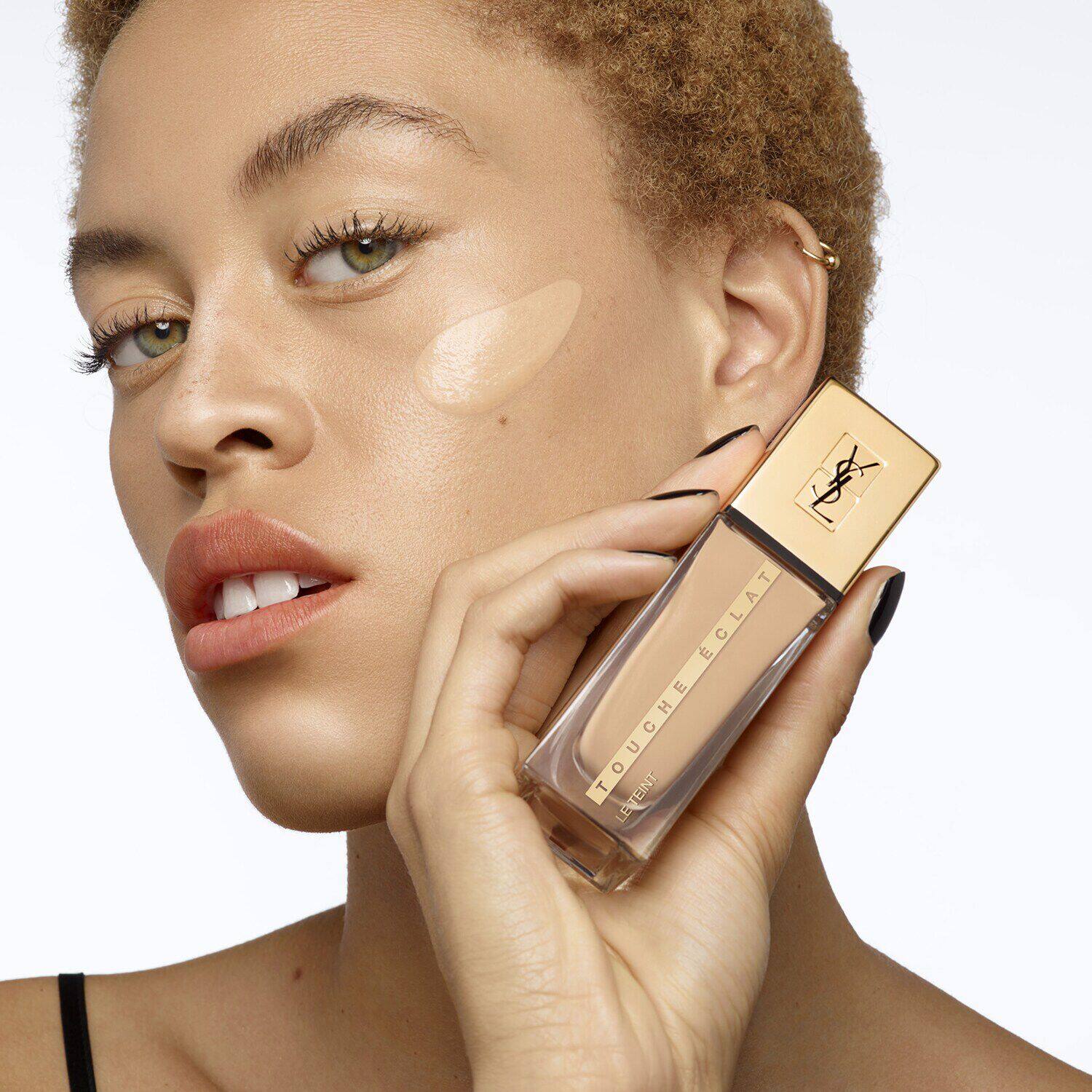 Touche Eclat Le Teint Foundation