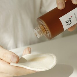 Ginseng Essence Water - Fugtgivende essens med energigivende ginseng