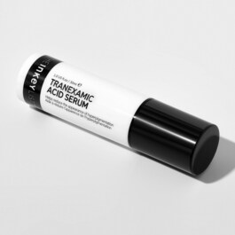 Natbehandling med tranexaminsyre mod hyperpigmentering