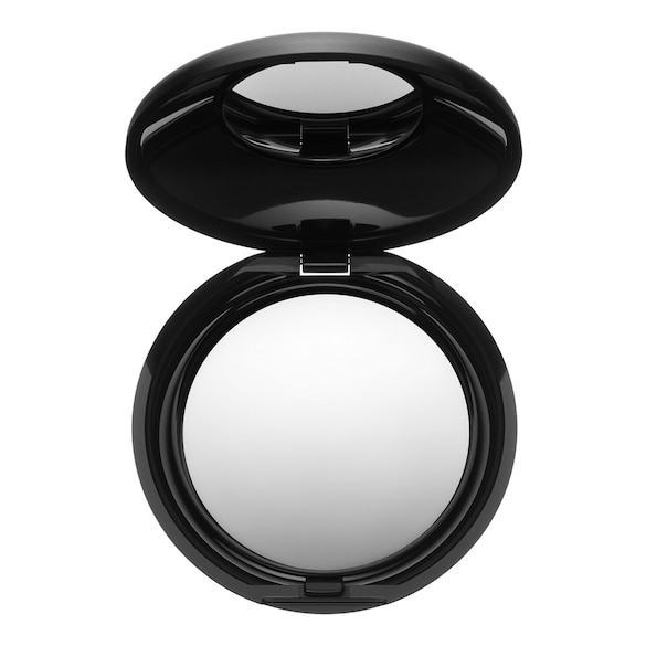 Skin Fetish - Sublime Perfection Blurring Under-Eye Powder, PAT MCGRATH LABS