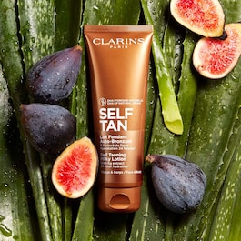 Blive opmærksom apt Mursten Self Tanning Milky Lotion ❘ CLARINS ≡ SEPHORA