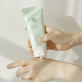 Green Plum Refreshing Cleanser - Rensegel med lav pH-værdi