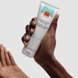 Smoothing Cleanser