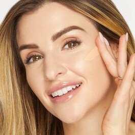 Maracuja Juicy Glow Skin Tint - Foundation