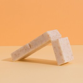 Maxi Solid Shower Gel Oat & Sweet Almond  - Body soap