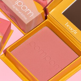 BOP PomPom mørk rosa blush - mat blush