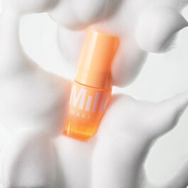 Cloud Glow Primer - Highlightende foundation med skumtekstur