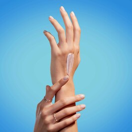 Biomains - Hand & Nail Treatment