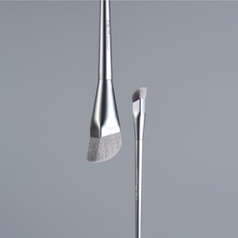 F1 Foundation Brush