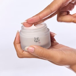 Dynasty Cream- Plejende creme med anti-age fordele