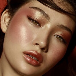 Bloom Blush - Face Glow Palette