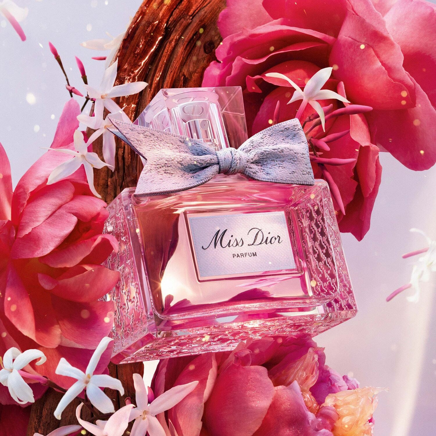 Miss Dior Parfum Intensiv blomster, frugtige og træagtige noter DIOR