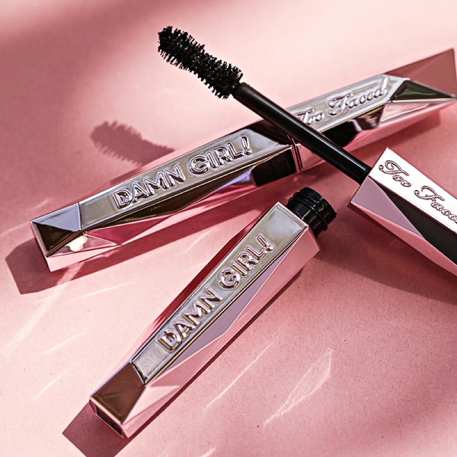 Damn Girl! Deluxe Mini Mascara TOO FACED ≡ SEPHORA